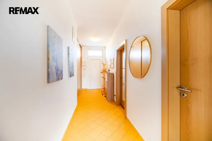 Pronájem bytu 2+kk, Praha - Libeň, Českomoravská, 59 m2