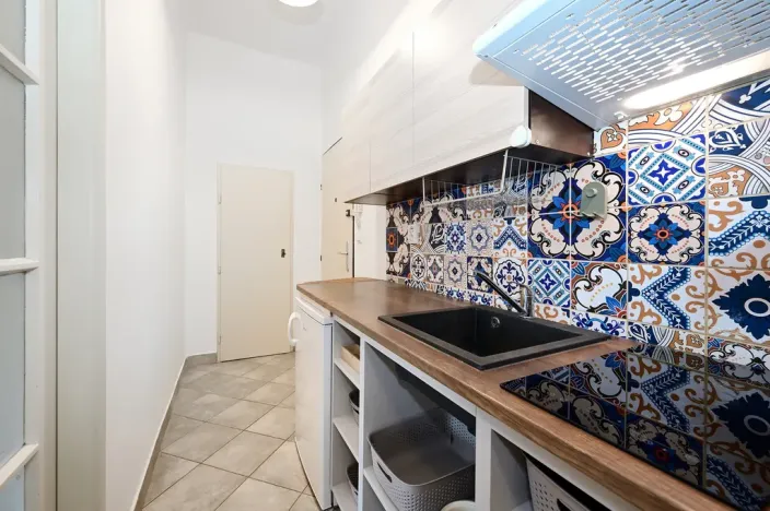 Pronájem bytu 1+kk, Praha - Vokovice, Krátký lán, 30 m2