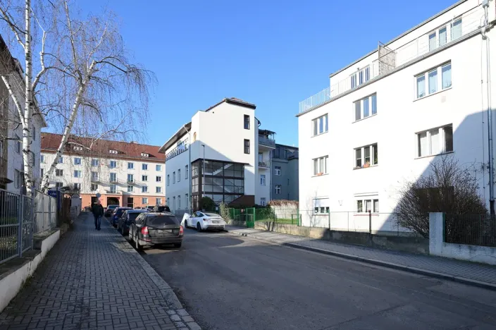 Pronájem bytu 1+kk, Praha - Vokovice, Krátký lán, 30 m2