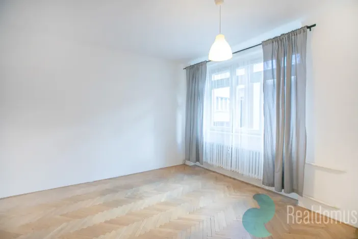 Pronájem bytu 1+1, Praha - Smíchov, Stroupežnického, 43 m2