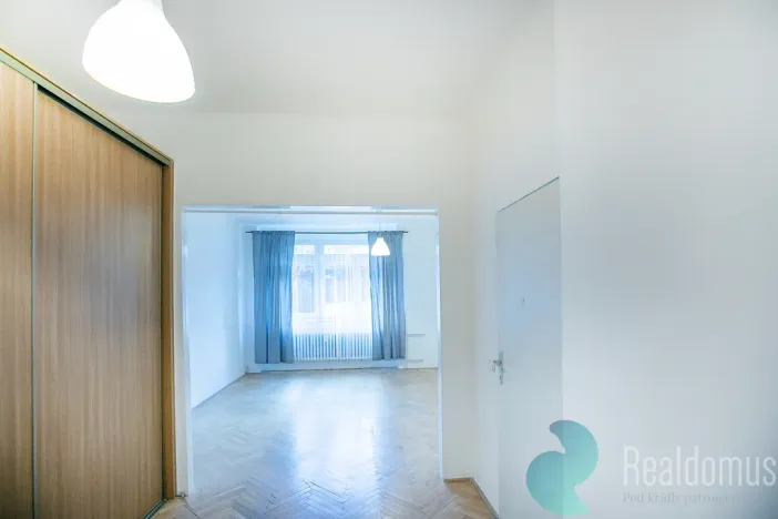 Pronájem bytu 1+1, Praha - Smíchov, Stroupežnického, 43 m2