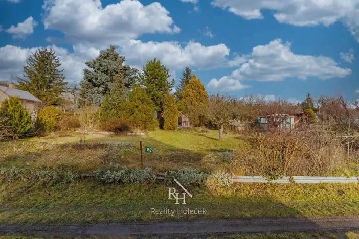 Prodej zahrady, Kladno, 303 m2