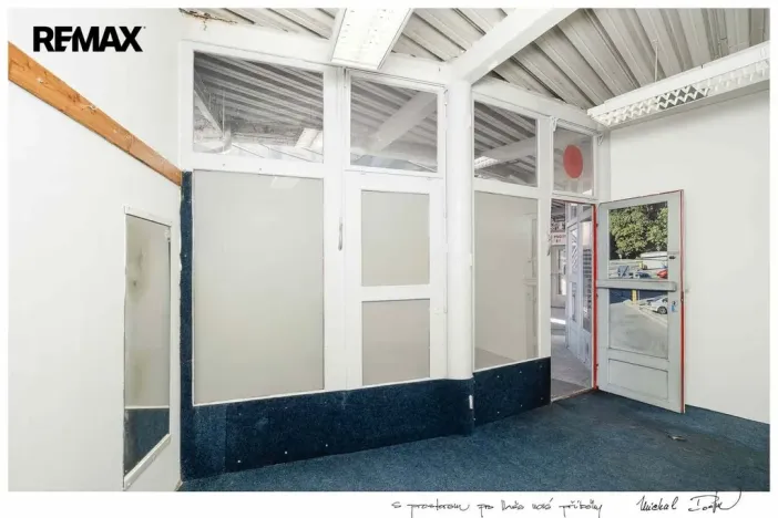 Pronájem obchodního prostoru, Zlín, třída Tomáše Bati, 20 m2