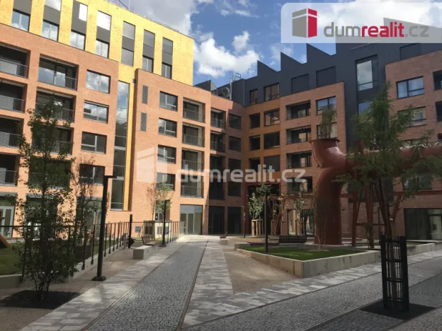 Pronájem bytu 1+kk, Praha - Smíchov, U Lihovaru, 32 m2