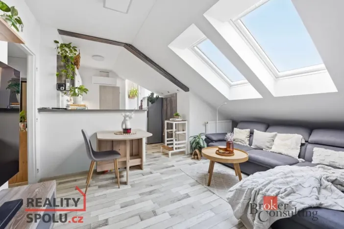 Prodej bytu 3+kk, Sezemice, Nerudova, 65 m2