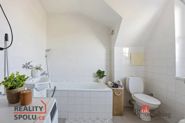 Prodej bytu 3+kk, Sezemice, Nerudova, 65 m2