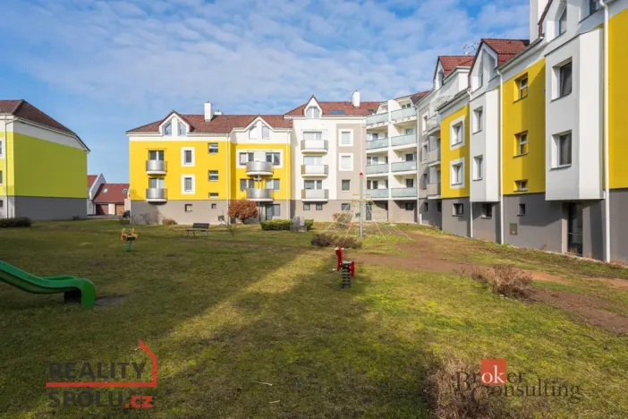 Prodej bytu 3+kk, Sezemice, Nerudova, 65 m2