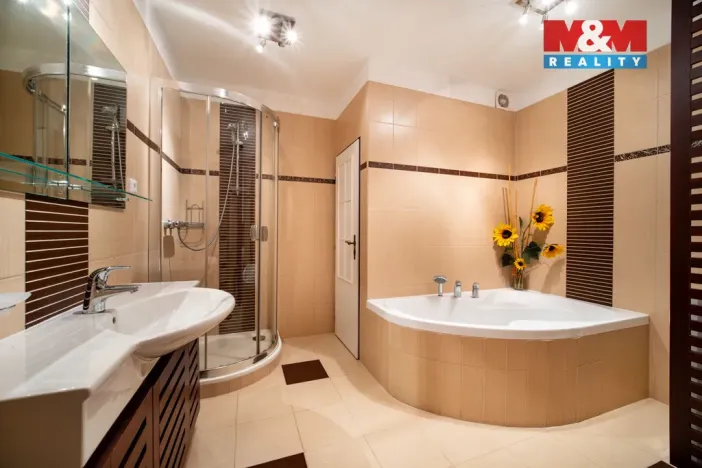 Prodej bytu 3+1, Lanškroun - Žichlínské Předměstí, Dobrovského, 72 m2