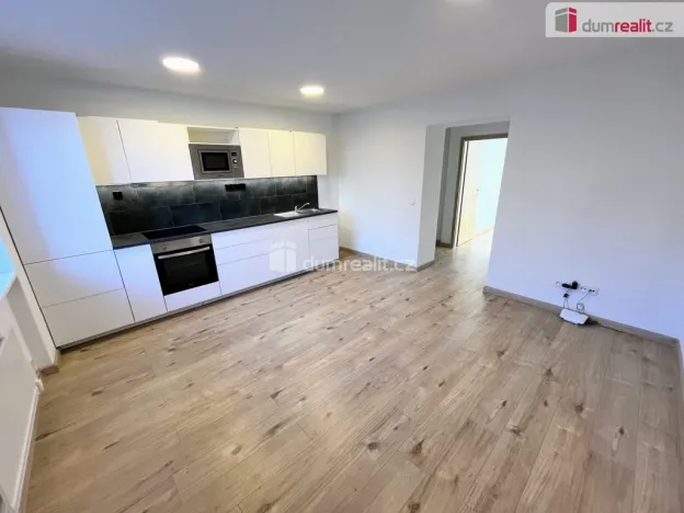 Pronájem bytu 2+kk, Uherské Hradiště, Tř. Maršála Malinovského, 50 m2