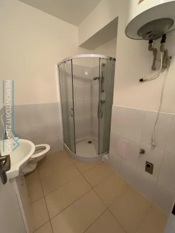 Pronájem bytu 2+kk, Znojmo, nám. Kpt. Otm. Chlupa, 42 m2