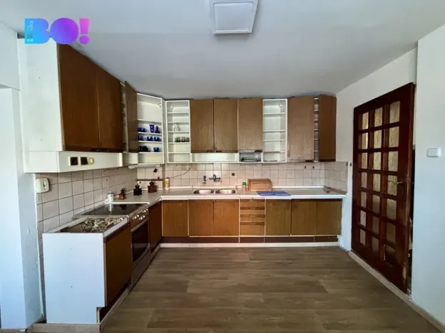 Prodej rodinného domu, Tečovice, 196 m2