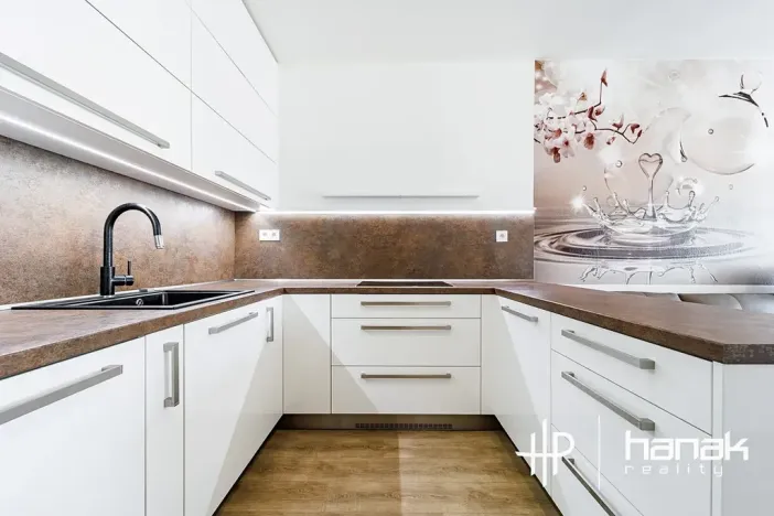 Pronájem bytu 2+kk, Olomouc, Janského, 72 m2