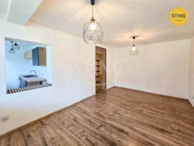 Pronájem bytu 1+1, Karviná, Školská, 36 m2