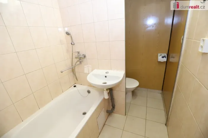 Pronájem bytu 1+1, Kraslice, B. Smetany, 36 m2