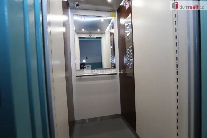 Pronájem bytu 1+1, Kraslice, B. Smetany, 36 m2