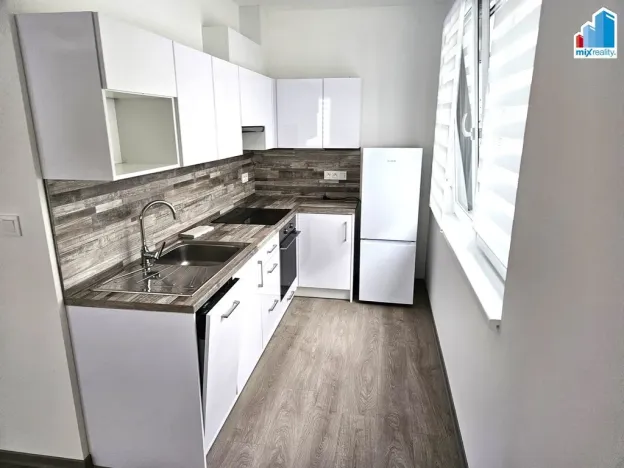 Pronájem bytu 1+kk, Plzeň - Jižní Předměstí, Na Jíkalce, 36 m2