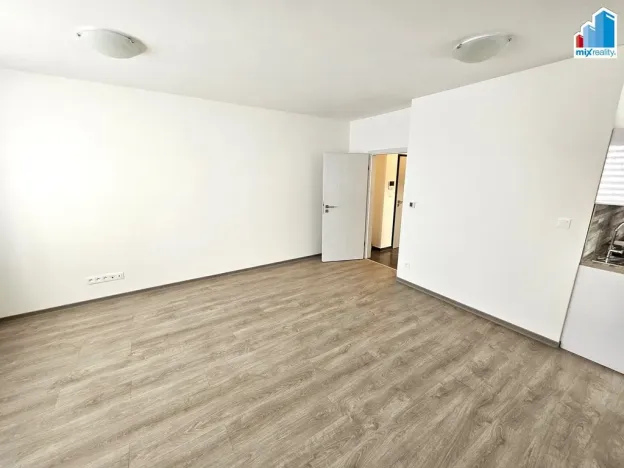 Pronájem bytu 1+kk, Plzeň - Jižní Předměstí, Na Jíkalce, 36 m2