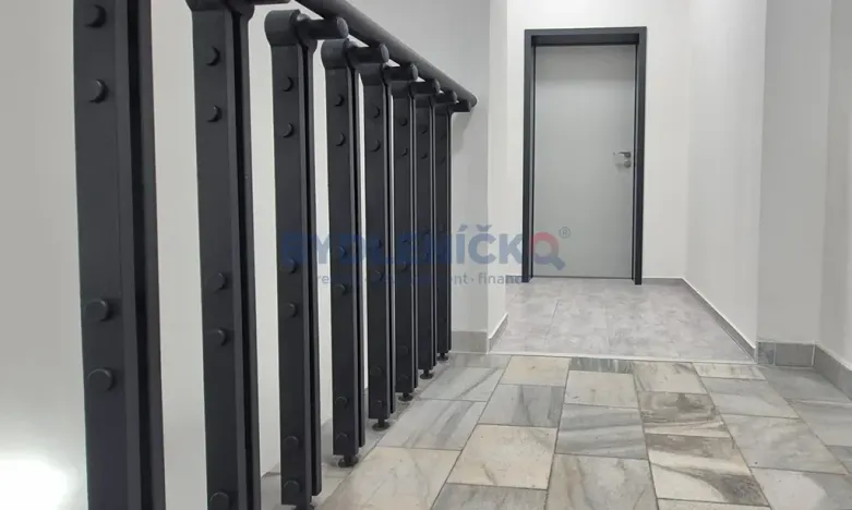 Pronájem kanceláře, České Budějovice, nám. Přemysla Otakara II., 38 m2