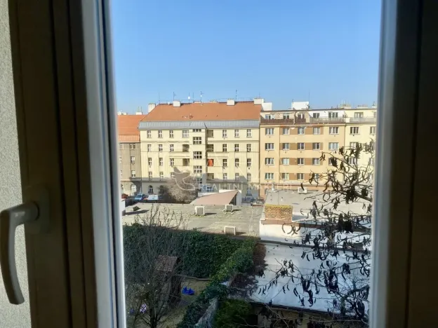 Pronájem bytu 1+kk, Praha - Nusle, V Horkách, 17 m2