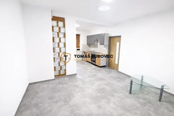 Pronájem kanceláře, Valašské Klobouky, Nádražní, 64 m2