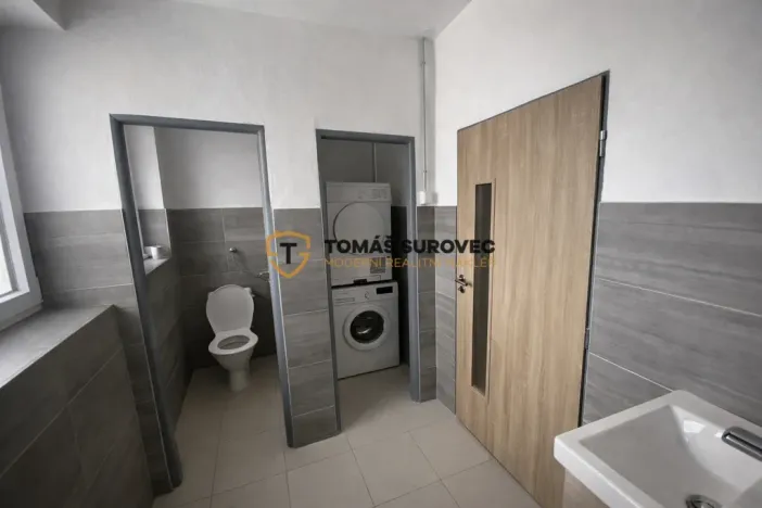 Pronájem kanceláře, Valašské Klobouky, Nádražní, 64 m2