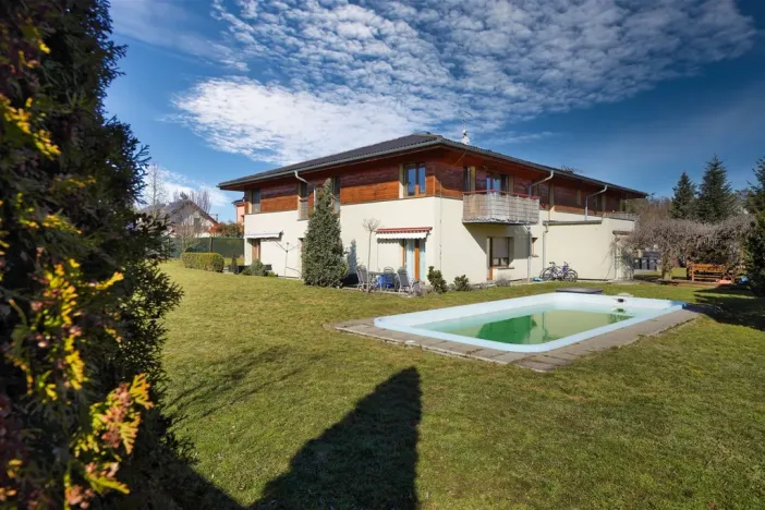 Prodej bytu 3+kk, Líšnice, 74 m2