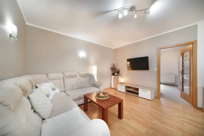 Prodej bytu 3+kk, Líšnice, 74 m2