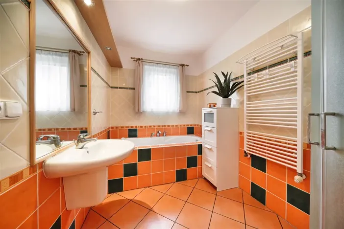 Prodej bytu 3+kk, Líšnice, 74 m2