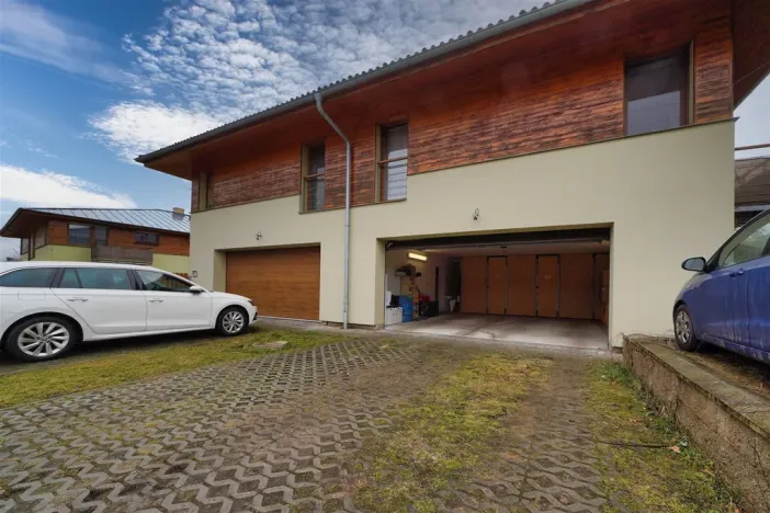 Prodej bytu 3+kk, Líšnice, 74 m2