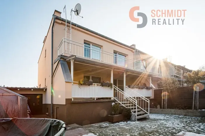 Prodej rodinného domu, Hustopeče, U Větrolamu, 300 m2