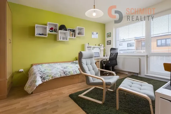 Prodej rodinného domu, Hustopeče, U Větrolamu, 300 m2