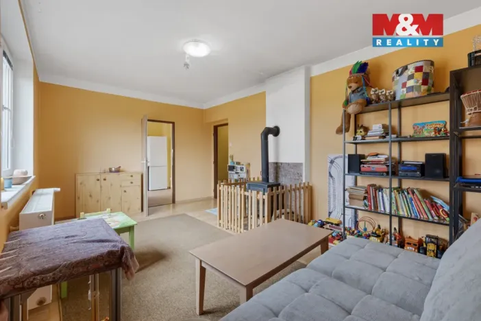 Prodej bytu 3+1, Bzová, 75 m2