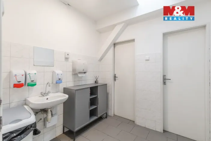 Prodej obchodního prostoru, Ostrava - Kunčičky, Škrobálkova, 700 m2