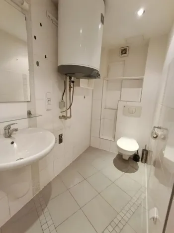 Prodej - jiné, Praha - Žižkov, Žerotínova, 53 m2