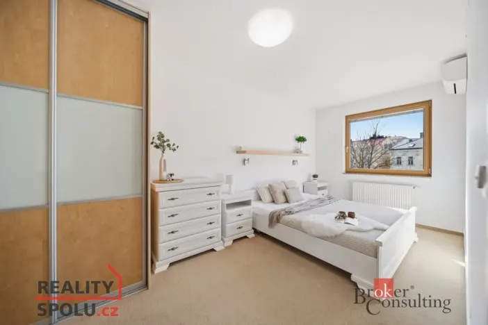 Prodej bytu 3+kk, Hradec Králové, Pouchovská, 84 m2