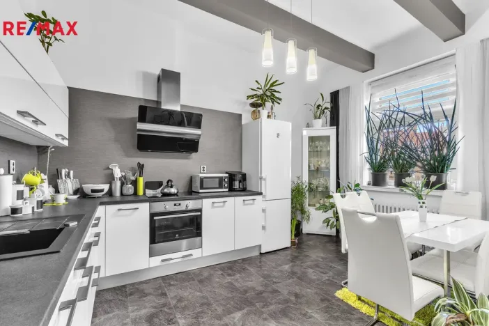 Prodej bytu 3+1, Hradec Králové, Čelakovského, 102 m2