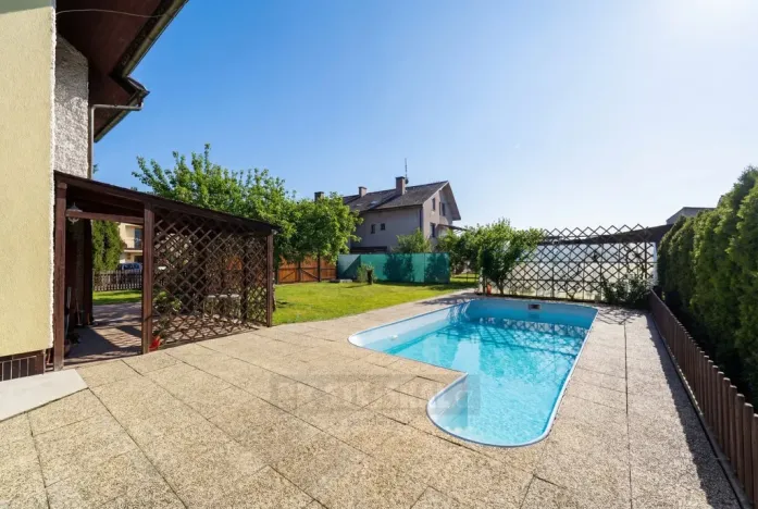 Prodej rodinného domu, Čejkovice, 218 m2