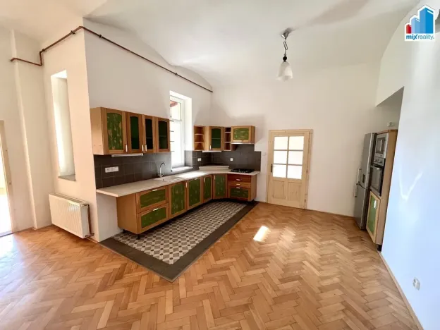 Pronájem bytu 4+1, Plzeň, náměstí T. G. Masaryka, 120 m2