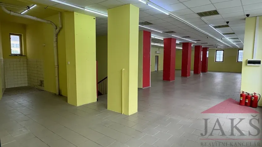 Prodej obchodního prostoru, Sušice - Sušice I, náměstí Svobody, 385 m2