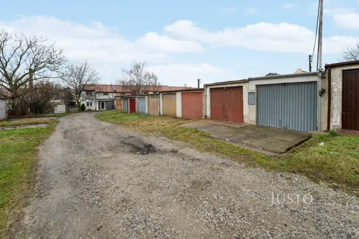 Pronájem garáže, Šlapanice, Dlouhá, 16 m2