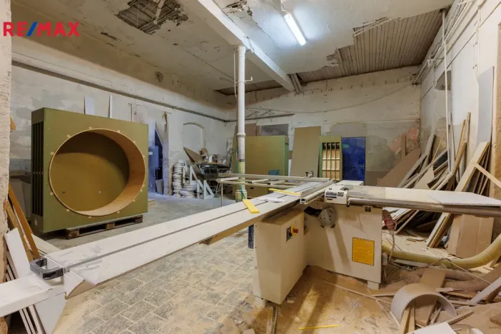 Prodej výrobních prostor, Karlovy Vary - Rybáře, Sokolovská, 2017 m2