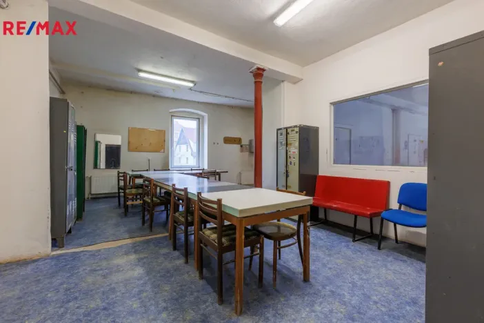 Prodej výrobních prostor, Karlovy Vary - Rybáře, Sokolovská, 2017 m2