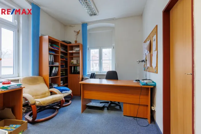 Prodej výrobních prostor, Karlovy Vary - Rybáře, Sokolovská, 2017 m2