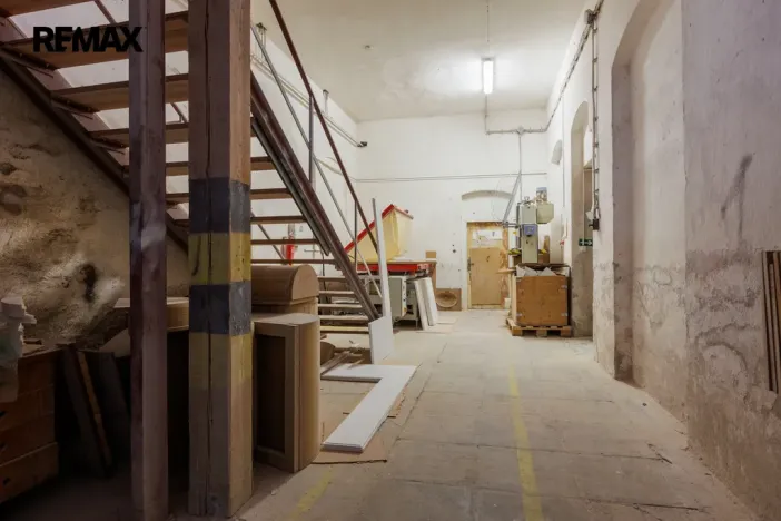 Prodej výrobních prostor, Karlovy Vary - Rybáře, Sokolovská, 2017 m2