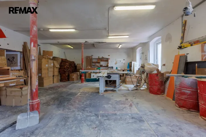 Prodej výrobních prostor, Karlovy Vary - Rybáře, Sokolovská, 2017 m2