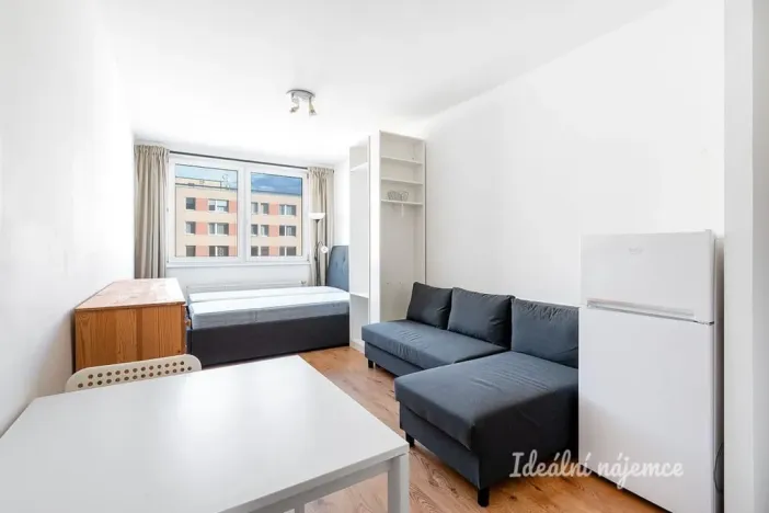 Pronájem bytu 1+kk, Praha - Troja, Hnězdenská, 25 m2