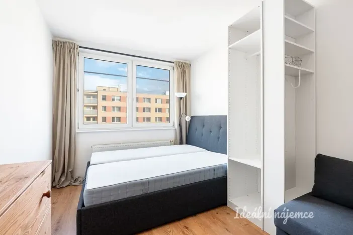 Pronájem bytu 1+kk, Praha - Troja, Hnězdenská, 25 m2