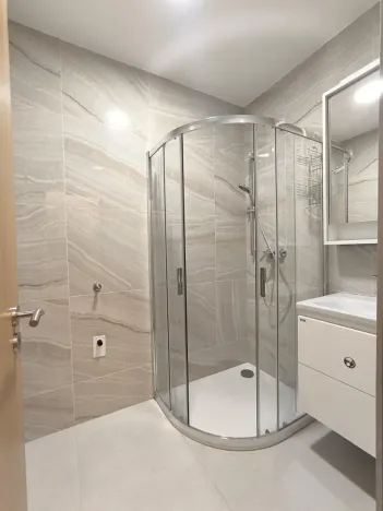 Pronájem bytu 2+kk, Hradec Králové - Pražské Předměstí, Dukelská třída, 54 m2