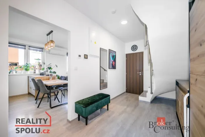 Prodej bytu 4+kk, Vochov, 79 m2