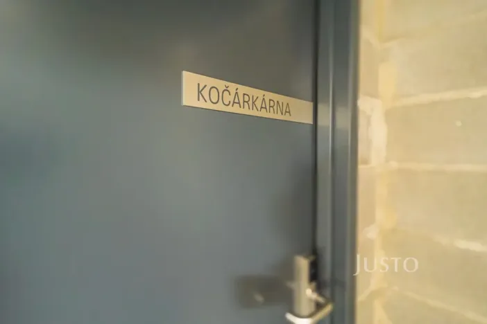 Pronájem bytu 2+kk, Praha, Wassermannova, 49 m2